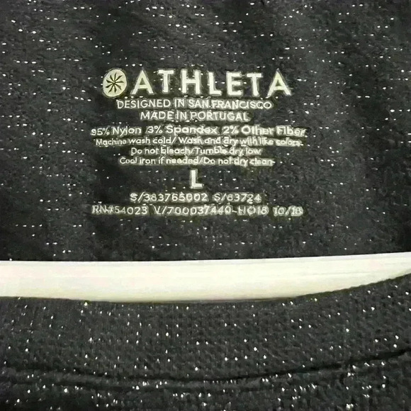 Athleta size L Black Silver Metallic Glitter Shine Top Thumbholes pre owned - Picture 5 of 8